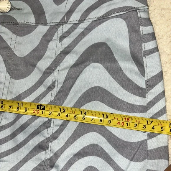 NEW Blue Gray Psychedelic Animal Print Flare Leg Jeans Sz 11/12 Grunge Skater - Picture 3 of 10